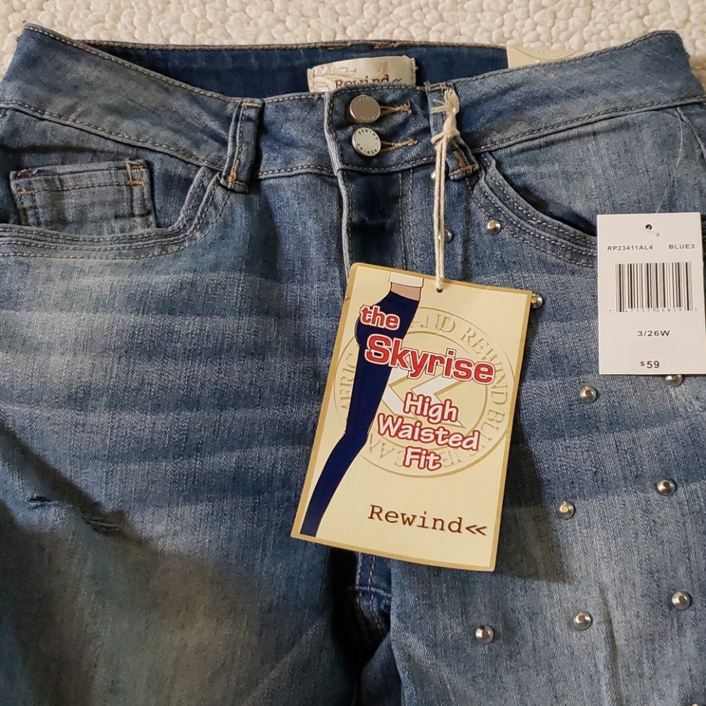 Capris - Picture 4 of 4